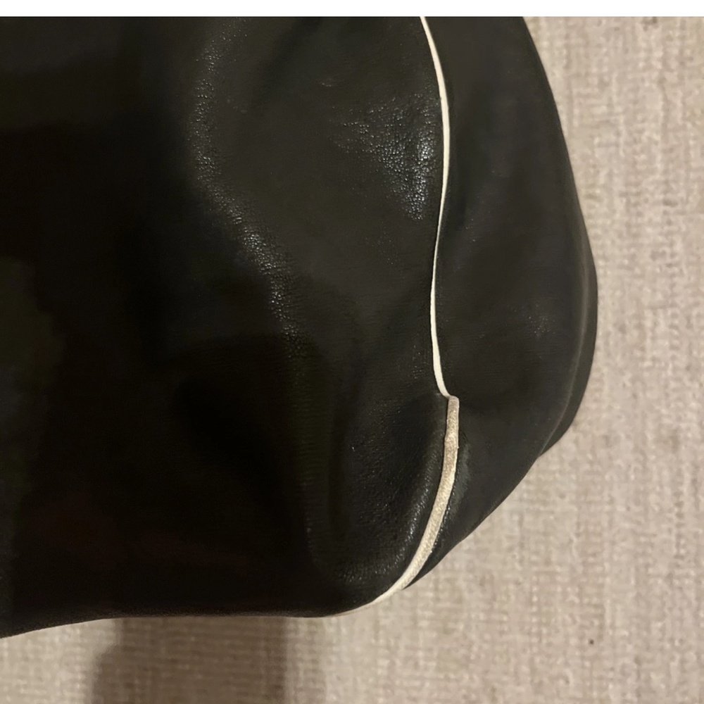 YVES SAINT LAURENT ROADY HOBO BAG LEATHER LARGE - Picture 5 of 14